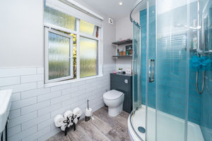 HOUSE SHOWER ROOM- click for photo gallery